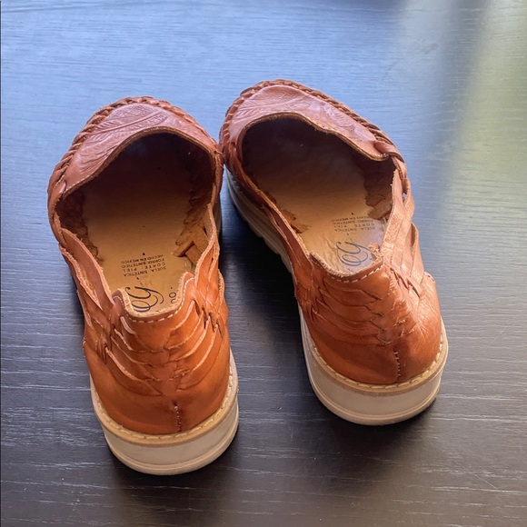 Women's Orange Leather Shoes - Picture 4 of 5